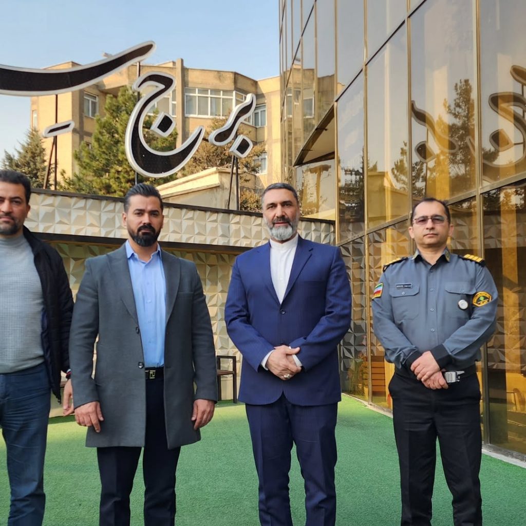 بازدید سرزده از مجتمع تجاری اداری ستین جهت بررسی کیفیت خدمات